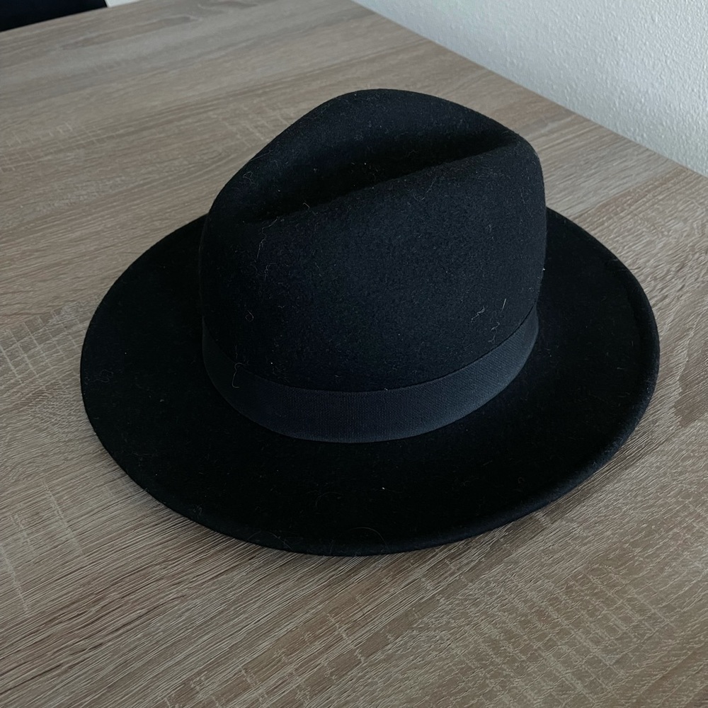 Black women hat